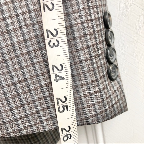 Hart Schafner Marx mens’ plaid suit jacket. - Picture 11 of 12